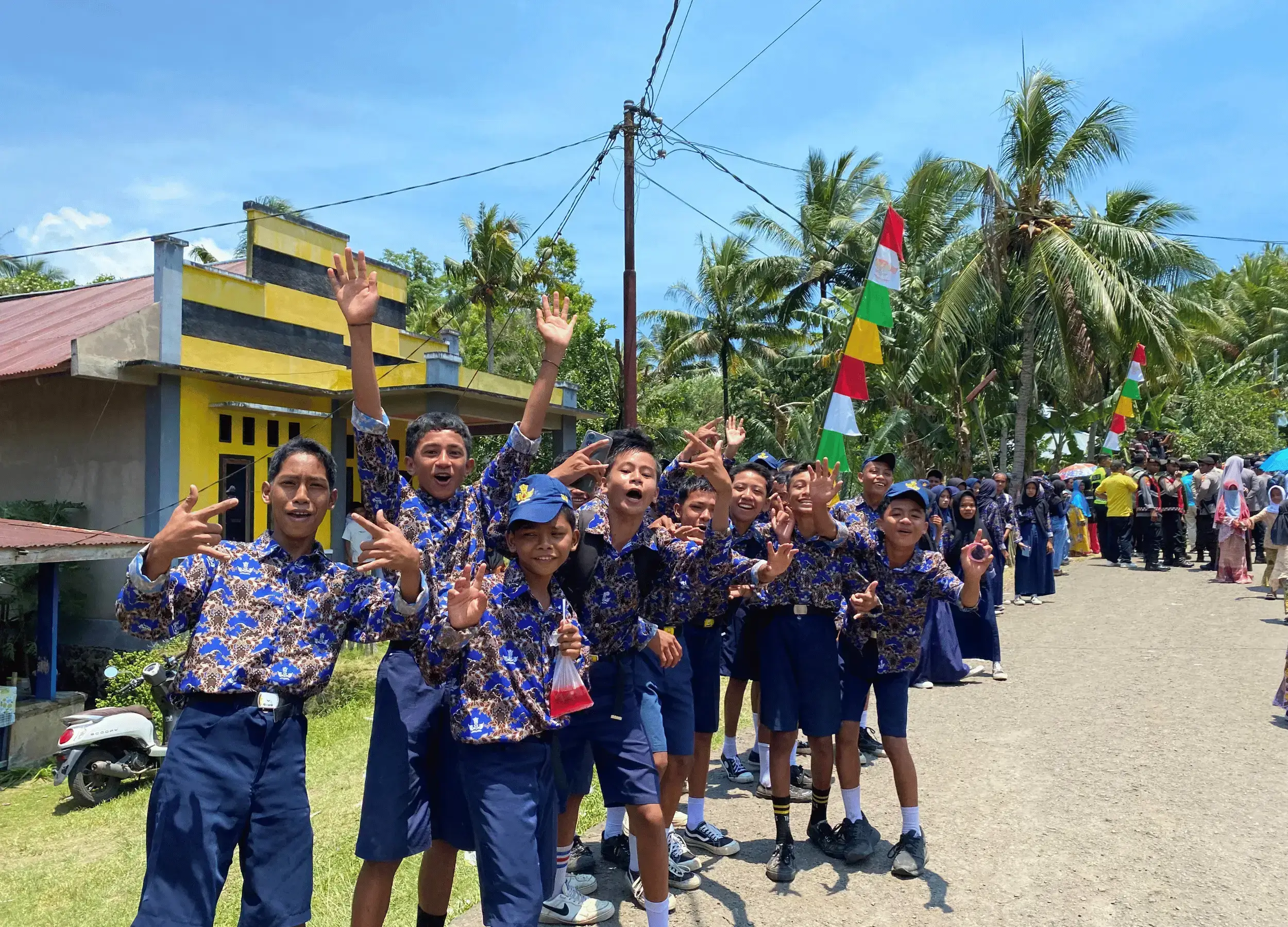 Kids in Dodinga